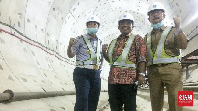 Eks Wali Kota Jakarta Pusat Mangara Pardede mengaku diminta untuk tidak langsung pensiun dan dijanjikan jabatan baru oleh Anies Basawedan.