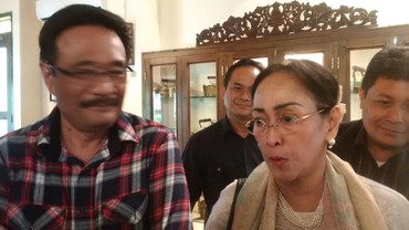 Sukmawati Soekarnoputri Pindah Agama dari Islam ke Hindu
