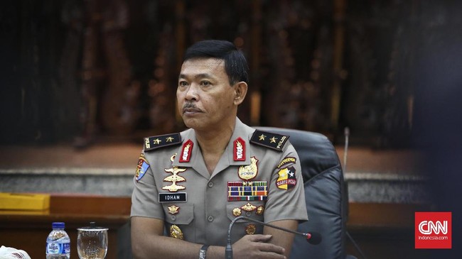Irjen Idham Azis selama ini dikenal sepak terjangnya dalam membasmi terorisme. Mantan Kapolda Sulteng ini turut berperan dalam penggerebekan teroris Dr Azhari.