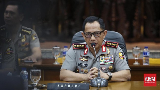 Jenderal Tito Karnavian juga mengatakan, polarisasi yang terjadi di masyarakat belakangan ini perlu diwaspadai untuk mengamankan gelaran Pilkada serentak 2017.