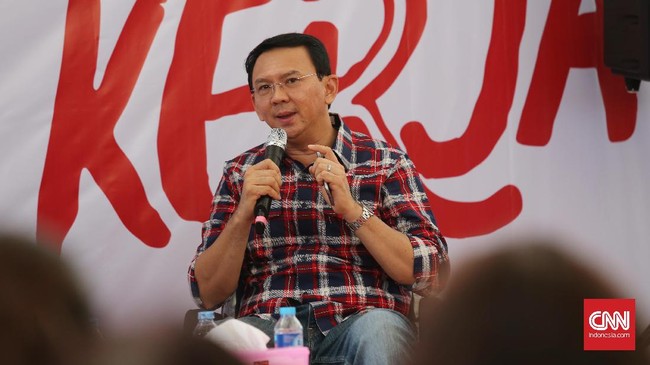 Ahok mendorong pendukungnya untuk tetap memberikan suara di Pilkada DKI 2017 meski dirinya telah dijadikan sebagai tersangka kasus dugaan penistaan agama.
