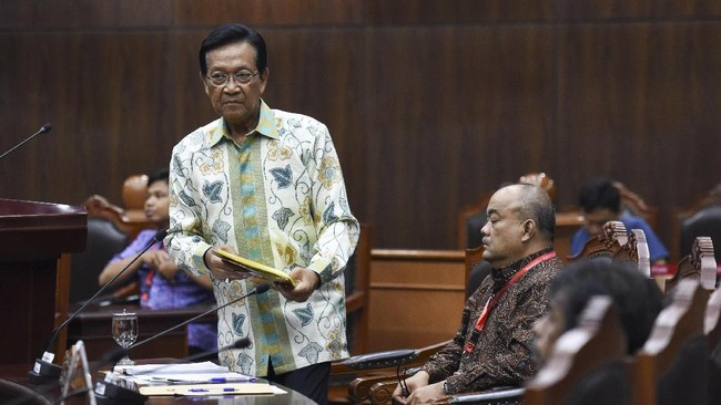 Gubernur DIY Sri Sultan HB X mempersilakan pihak yang keberatan dengan larangan demo menggugat ke PTUN.