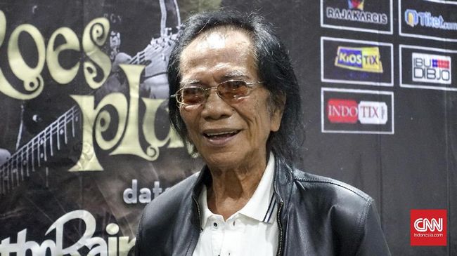 Yon Koeswoyo kembali setelah sakit. Ia bahkan menggelar konser, tempatnya akan membawakan lagu-lagu hits Koes Plus dahulu.