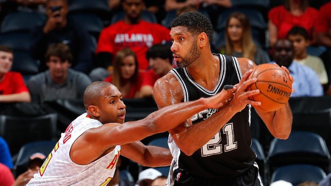 Mengabadikan nomor adalah bentuk penghormatan San Antonio Spurs terhadap pemain bintangnya selama 19 musim terakhir, Tim Duncan.