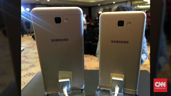 IDC mencatat Samsung masih merajai bisnis ponsel pintar dunia, meskipun angka pengapalan menurun dari tahun sebelumnya.
