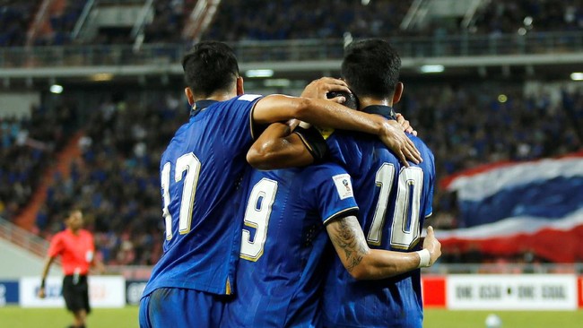Siroch Chatthong disebut sebagai pemain yang tak pernah dimiliki Thailand sebelumnya. Ia bisa meneror lini pertahanan Indonesia di Piala AFF 2016.