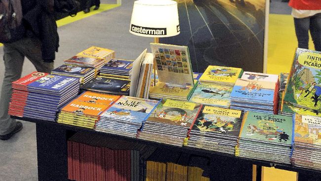Dua gambar langka Tintin dari komik serial berjudul The Red Sea Sharks berhasil terjual dengan harga mencapai US$422.000 (sekitar Rp5,8 M) di Texas.