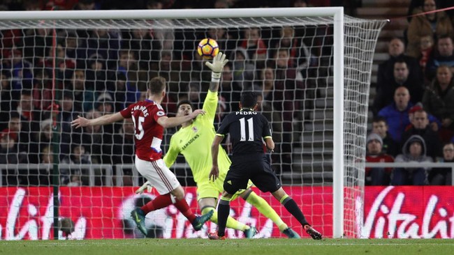 Skuat Chelsea berhasil unggul sementara atas tuan rumah, Middlesbrough, di akhir babak pertama berkat gol Diego Costa pada menit ke-41.