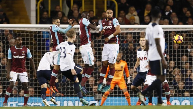 Tottenham Hotspur berhasil mendapatkan kemenangan dramatis, kemenangan yang didapat di ujung laga setelah sebelumnya tertinggal dulu dari West Ham United.