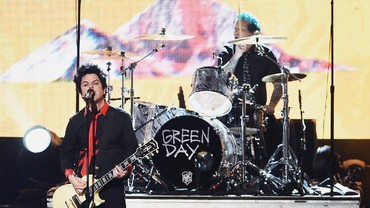 img-title Lirik Lagu Just The Way You Are - Bruno Mars