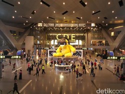 Qatar Temukan Orang Tua Bayi yang Ditinggalkan di Bandara