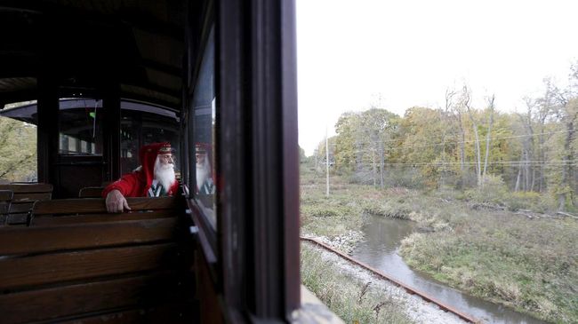 Mendekati Natal dan Tahun Baru operator kereta mulai mendatangkan ragam perjalanan kereta wisata dengan pemandangan salju.