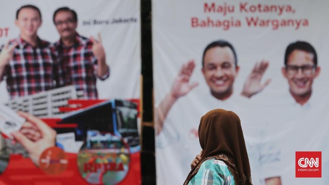Ahok menilai sistem KJP Plus yang ditawarkan Anies rawan diselewengkan karena memperbolehkan pemilik kartu melakukan penarikan secara tunai.