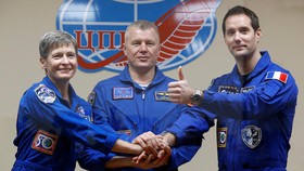 Astronaut Perancis <i>Nyoblos</i> dari Luar Angkasa