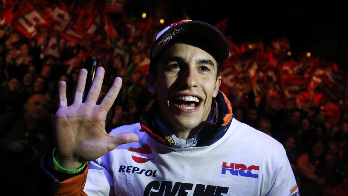 Galeri Cervera Memerah Rayakan Gelar Marc Marquez