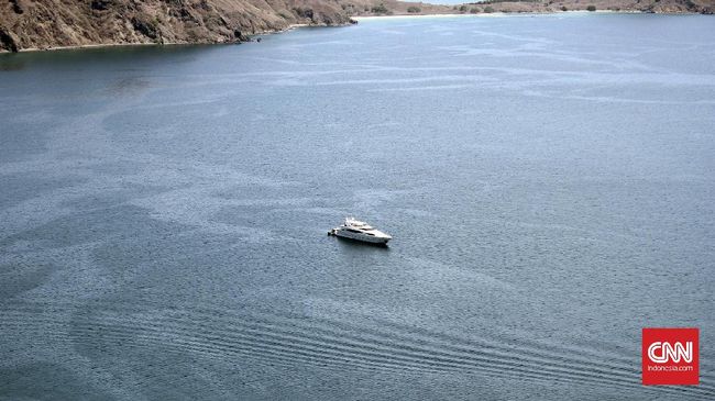 Labuan Bajo menawarkan keindahan alam bawah laut yang sangat indah. Namun, siap-siap merasakan padam listrik setiap hari di sini.