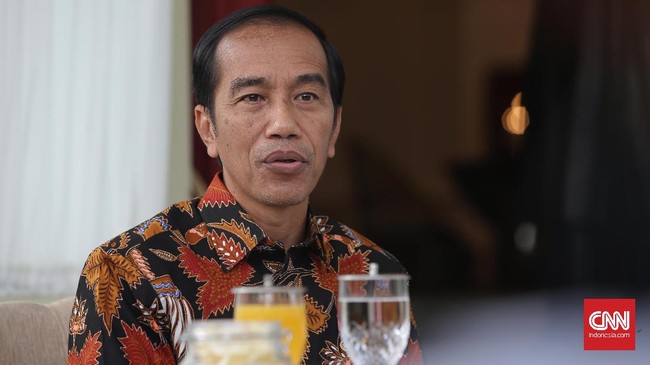 Jokowi menyatakan tidak tahu jika Luhut bersama Kapolda Metro dan Pangdam Jaya menemui Ma'ruf Amin di kediamannya.