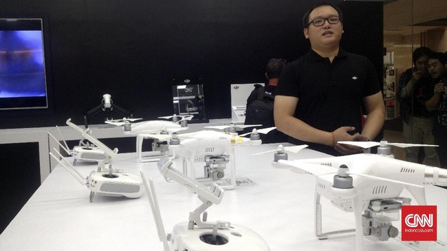 Produsen drone asal China, DJI, membuka gerai resmi Experience Store di Jakarta, Selasa (22/11). DJI pun langsung memboyong tiga drone andalannya.