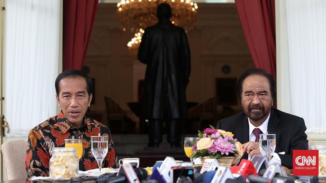 PDIP buka suara mengenai pernyataan Surya Paloh bahwa hubungannya dengan Jokowi kini berada di titik terendah.