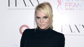 Bukan Minum Obat, Ini Rahasia Jessica Simpson Turunkan Berat Badan