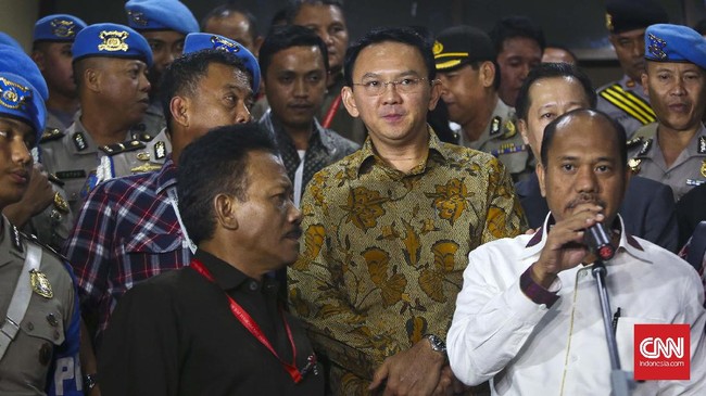 Penasihat hukum Ahok menyatakan tujuh saksi itu adalah saksi fakta yang berada di tempat kejadian perkara, Kepulauan Seribu, Jakarta Utara. 