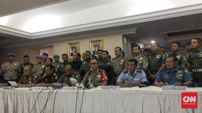 Maklumat Kapolda Metro Jaya terkait rencana aksi unjuk rasa 25 November dan 2 Desember mendatang akan disebar via udara dengan helikopter.