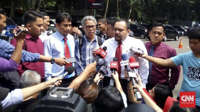 Kuasa hukum Buni Yani, Aldwin Rahadian, menyatakan penetapan kliennya sebagai tersangka tidak adil karena terkesan mendadak.