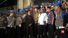 Ahok Bungkam Diperiksa Sebagai Tersangka
