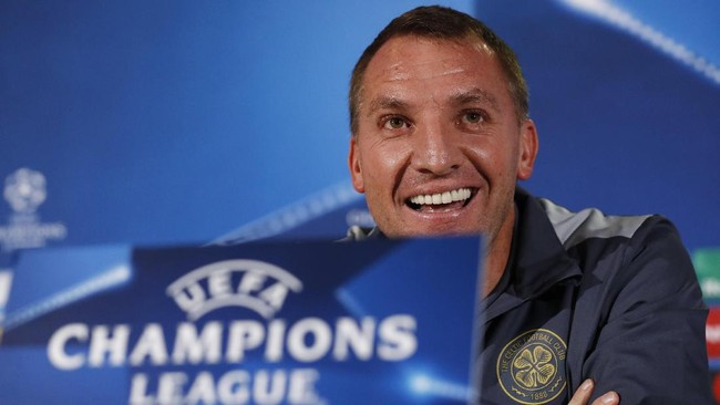 Manajer Celtic Brendan Rodgers keheranan dan langsung tertawa ketika salah satu wartawan bertanya antara legenda monster Loch Ness dan fenomena Lionel Messi.