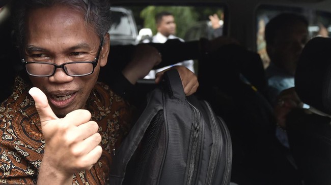 Juri bicara timses Jokowi-Ma'ruf, Irma Suryani menyatakan pihaknya tak khawatir bila Buni Yani jadi bergabung ke kubu Prabowo-Sandiaga di Pilpres 2019.