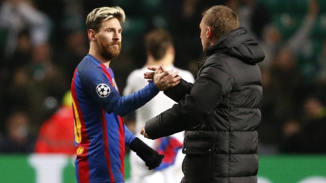 Luis Enrique tak terkejut dengan penampilan apik Lionel Messi saat lawan Celtic. Enrique mengatakan Messi bermain di level seperti biasanya.