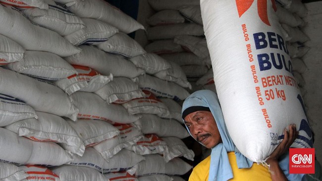 Penurunan rata-rata harga beras kualitas premium secara bulanan sebesar 0,24 persen, beras medium 0,57 persen dan kualitas rendah sebesar 0,99 persen.