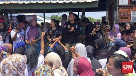 'Jual Diri' Agus Melalui Pengalaman Militer, Laku atau Basi?