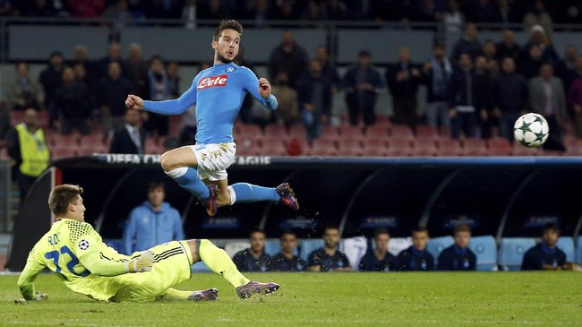 Grup B menjadi yang terketat persaingan mendapatkan tiket ke 16 Besar Liga Champions. Usai Besiktas dan Benfica imbang 2-2, Napoli dan Kiev pun Imbang.