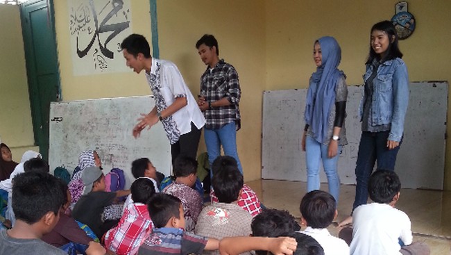 Agenda 2030 mengenai pendidikan jangan hanya dibebankan pada pemerintah. Pemuda pun bisa ambil bagian, seperti yang kami lakukan di Depok.