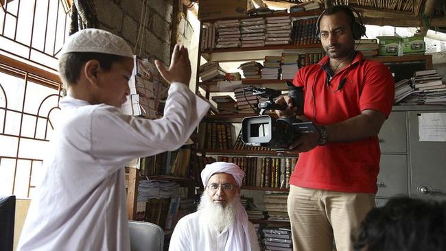 Para pembuat film dokumenter mesti menyiasati dengan memiliki strategi khusus, supaya filmnya dapat dinikmati publik lebih luas.