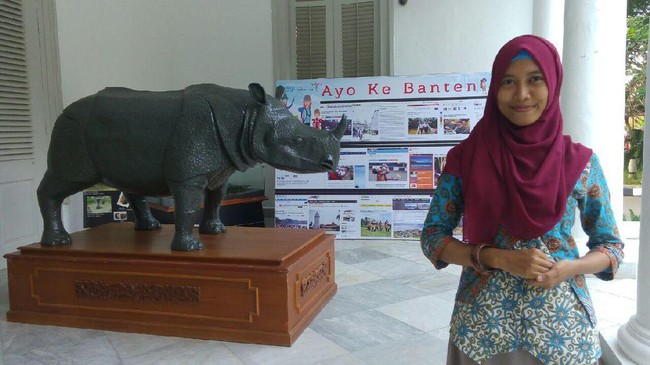 Sebab guru ibarat jantung bagi tubuh. Tanpanya, tubuh kita hanya sebatas jasad.