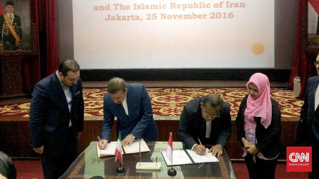 Hubungan dagang Indonesia-Iran sempat terputus akibat sanksi nuklir yang dijatuhkan Perserikatan Bangsa-Bangsa (PBB) kepada Iran.