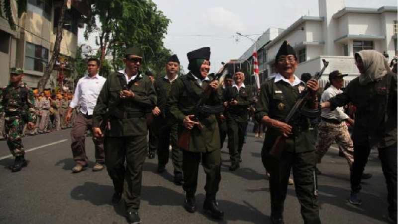 Sesuai julukannya, Kota Pahlawan yakni Surabaya pada Minggu (6/11) lalu melakukan Parade Surabaya Juang 2016.