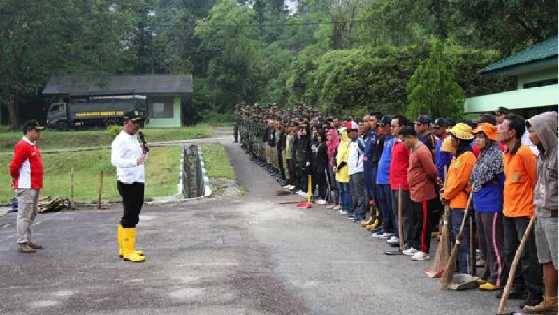 Mengingat Indonesia memiliki musim yang tidak tentu, hujan bisa datang kapan saja dan menyebabkan banjir.