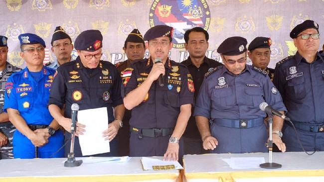 Jika dibandingkan dengan periode yang sama tahun lalu yang sebesar Rp107,3 triliun, berarti setoran cukai tersebut turun 8 persen.
