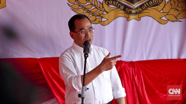 Kementerian Perhubungan bekerja sama dengan Kementerian Kominfo terkait rencana memblokir aplikasi transportasi online yang tidak mengikuti Peraturan Menteri.