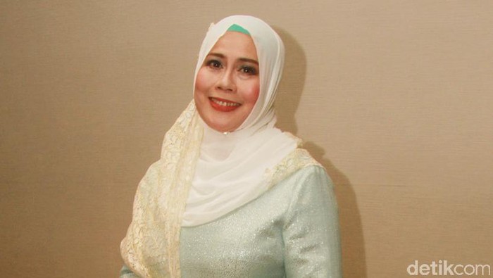 Selebriti, Artis, Penyanyi,
