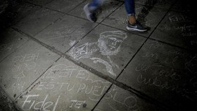 Adik Fidel Castro Enggan Datangi Pemakaman