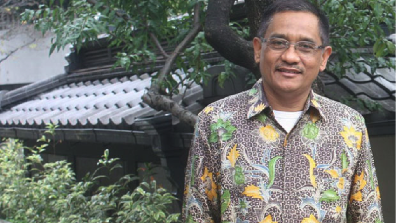 Salah satu pengusaha asal Sumatera Utara, kelahiran 3 April 1961 memiliki banyak pengalaman karena sudah lama malang melintang di bisnis pariwisata.