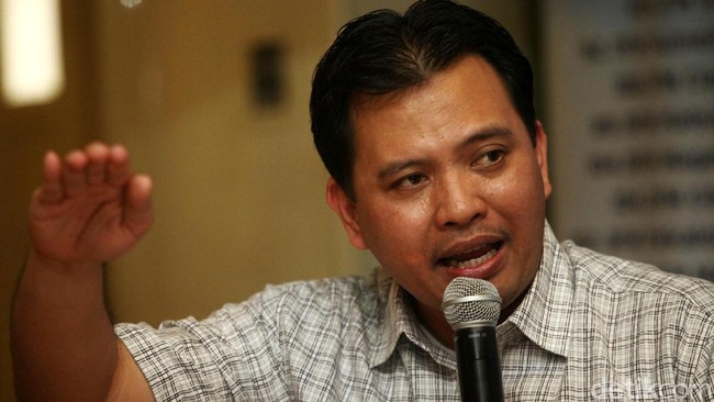 Tingkat kepuasan responden terhadap kinerja Ahok selama menjabat gubernur DKI Jakarta sebesar 63 persen.