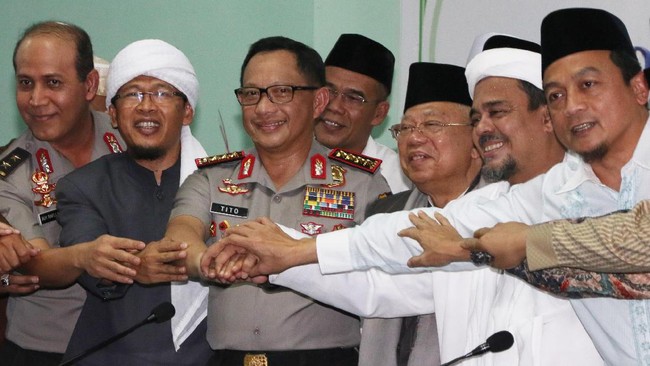 GNPF MUI telah bersepakat dengan Kapolri untuk menggelar demo secara damai pada 2 Desember nanti. Jika ada aksi liar, mereka tak bertanggung jawab.