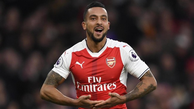 Penyerang Arsenal Theo Walcott menyambut kelahiran putra keduanya, Arlo, dua hari sebelum The Gunners mengalahkan AFC Bournemouth 3-1.