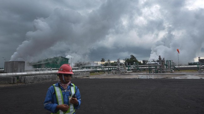 Bagi Presiden Jokowi, proyek pembangunan Pembangkit Listrik Tenaga Panas Bumi (PLTP) tidak melulu tentang memenuhi target 35 ribu Megawatt.