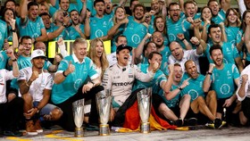 Hamilton Bantah Gunakan Cara Kotor untuk Hentikan Rosberg